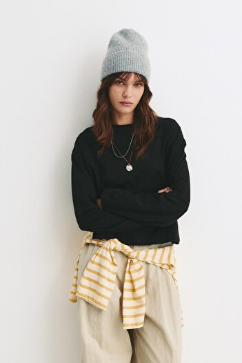 Pull & Bear Boxy fit long-sleeve T-shirt
