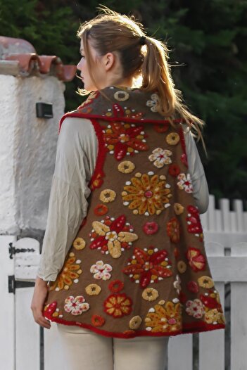 Chiccy Italian Brown Shawl Collar Sleeveless Textured Unfastened No Pocket Suzene Embroidered Cashmere Woven Vest 75 65