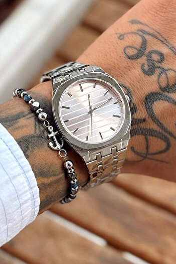 Fjellor Pink Dial - Silver Metal Band, White Thin Index Men's Wristwatch