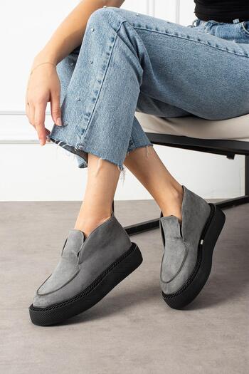 ShoeTek Dinna Women's Boots&Booties Gray Suede