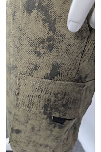 Red Planet Men’s Cargo Shorts with Side Pockets and Relaxed Fit