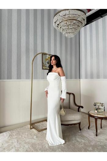 Serica Moda Βραδινό φόρεμα από βελούδο με λεπτομέρεια από λευκό σατέν μανίκι