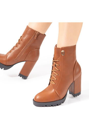 BMoD Women's light brown ankle boots with a high heel and platform MOD10748