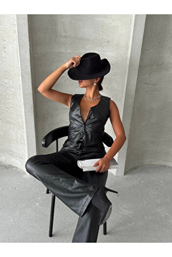 agishop Leather Vest with Overlay Buttons Black S24398
