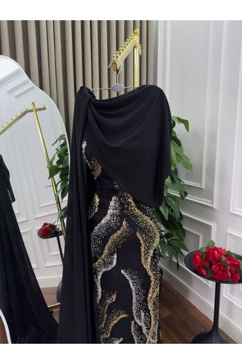 alomnyat Elegant black dress with white and gold embroidery
