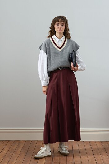 Ceylan Otantik Gray V-Neck Sweater