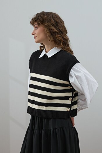 Ceylan Otantik Black Sweater with Stripe Detail