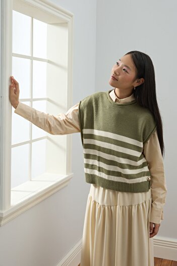 Ceylan Otantik Mildew Green Striped Detailed Sweater