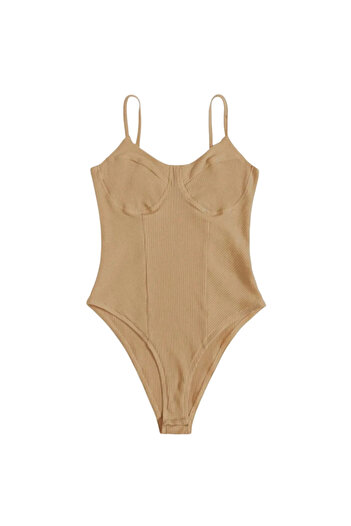 Fstyle Sleeveless bodysuit made of knitted fabric, with a distinctive body shape. It can be used with clothes such as jeans, coats, etc.