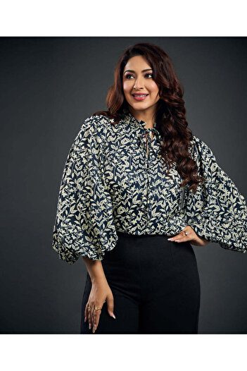 Zigzag Front Tie Balloon Sleeve Printed Satin Top