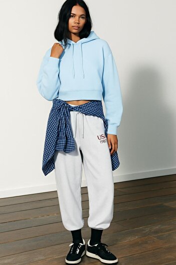 HAKKE Three Thread Hooded Crop Sweat