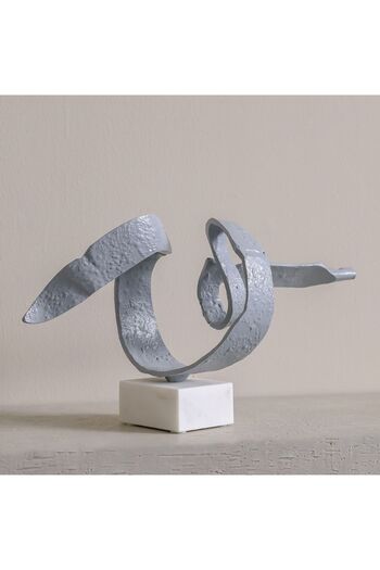 Danube Home Stark Aluminium Leaf Sculpture – Modern Elegant Decorative Art for Home, Office & Garden