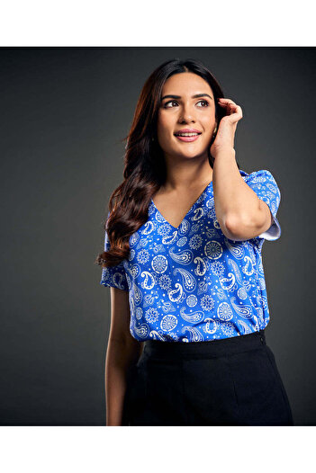 Zigzag Vneck Shoulder Buttoned Blue Top