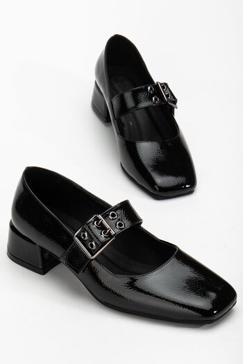 Dilimler Ayakkabı Women's Short Heeled Shoes Black Patent Leather with Hard Toe Cap