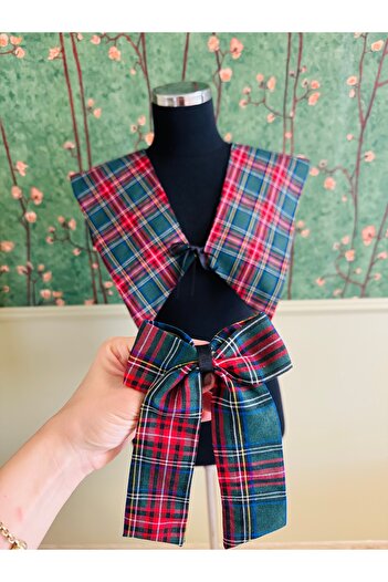 White Alamode New Year's Green Plaid Collar and Buckle Set
