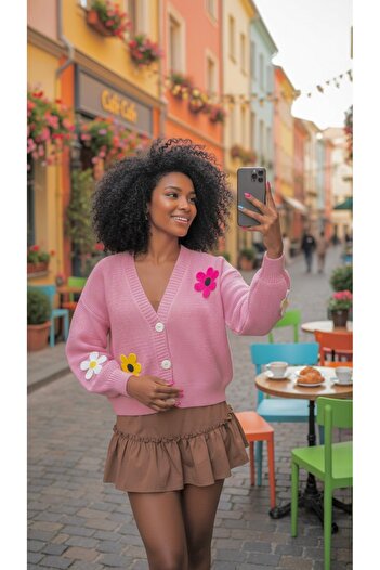 NİLZA Oversize Colorful Floral Detailed Buttoned Knitwear Cardigan