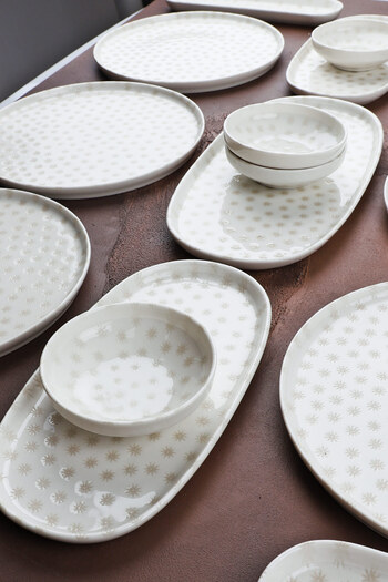 Bev Kitchen Lunares 29 Piece Porcelain Breakfast Set Breakfast Set & Set for 6 People
