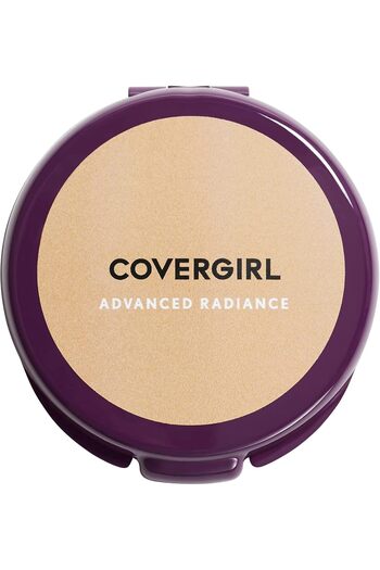 covergirl Advanced Radiance Pressed Powder – 110 Creamy Natural, Age-Defying Formula for Women, 0.39 oz