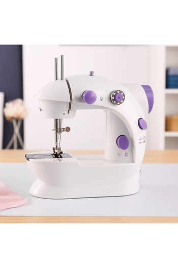 SPEEDSTORE Portable Electric Sewing Machine with Pedal – Battery and Plug Power