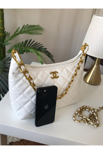 GENERAL High quality shoulder bag with accessories