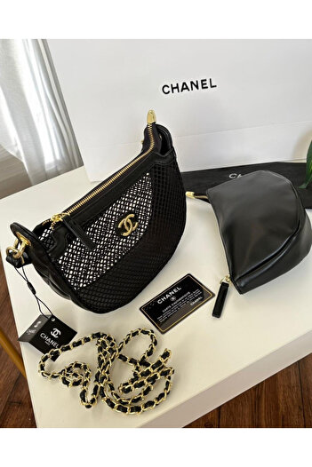 GENERAL High quality shoulder bag with accessories