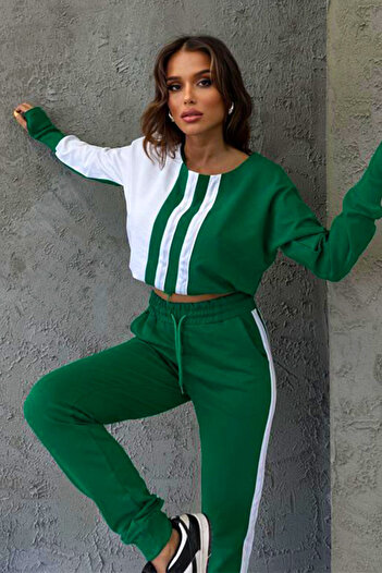 FashionForYou One Balance sports suit, blouse with glove-like cuffs and pants with elastic band, Green, M