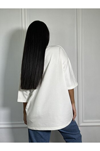 CC STORE "Money Calling" oversized t-shirt with a fun and urban print