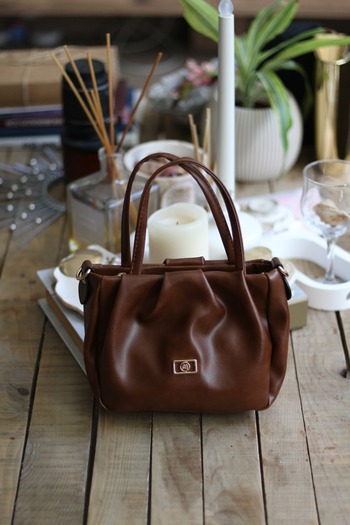 Moom Bag Women's Tan Strap Hand Shoulder Bag