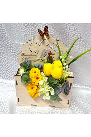velve Aranjament floral Envelo, flori de sapun, hortensie, lalele,margaritar si plante artizanale