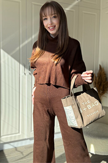 Dilay Gökoğlu Butik High-Necked, Slip-On Knitwear, Brown Suit