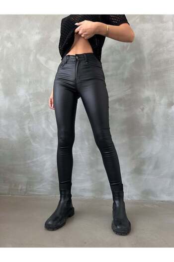 ADAMODA.RO -leather pants,