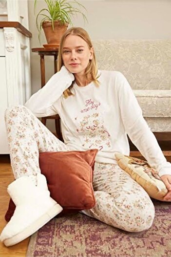 Aydoğan White Color Long Sleeve Thermal Women's Pajama Set
