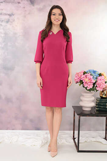 Trend Land Elegant grenadine pink dress accessorized with brooch