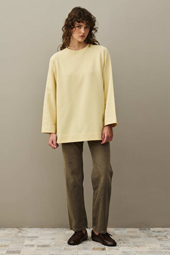 Fahhar Basic Sweatshirt with Slit Detail Yellow
