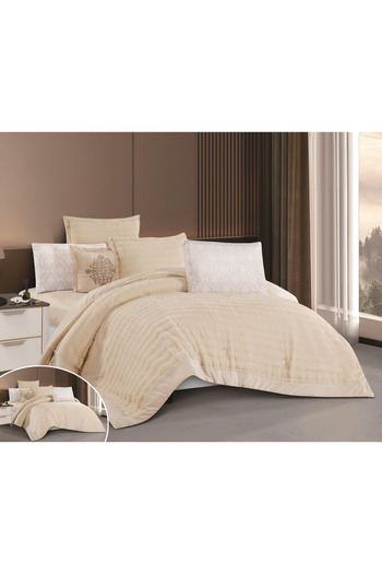 SNOOZYL Luxury royal double hotel bedspread made of soft velvet and fur to provide warmth and comfort