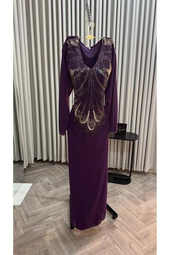 NALA FASHION Evening gown embroidered with a chest