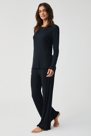 Penyemood Soft textured pajama set