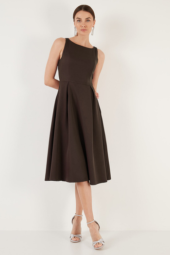 Lela Regular Fit Crew Neck Pocket Pleated Midi Dress Dress 6111963