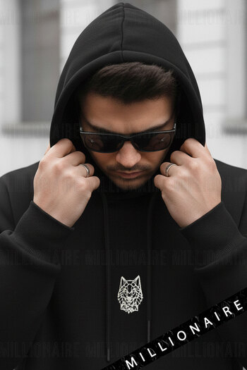 Millionaire Ανδρικό μαύρο φούτερ με κουκούλα Alpha Wolf Oversize 3 κλωστών με ριχτάρι, χαλαρή εφαρμογή