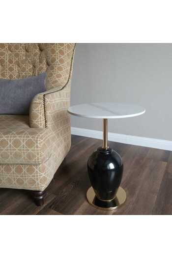 Shihon Shehon Side Table with a Stylish and Modern Design