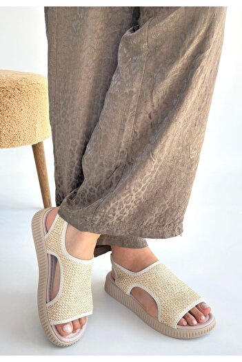 EyesOf Wayi Beige Straw Skin Sandals