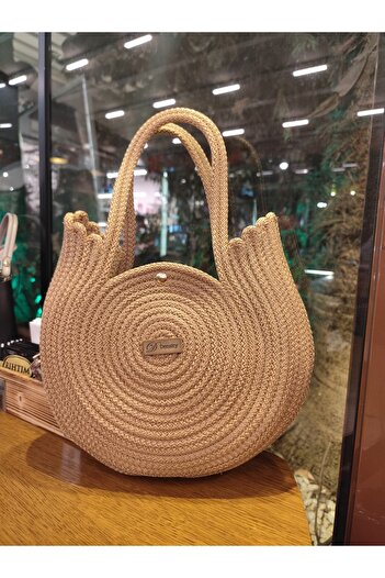 DENSITY Swan Model Midi Size Handmade Straw Clutch Bag