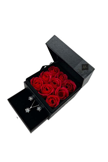 velve Wenderfull drawer box, new soap roses, accessories set, earrings and pendant necklace, Black