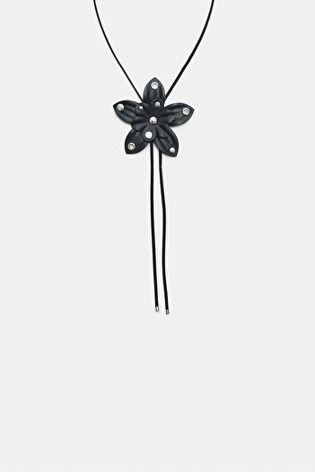 Stradivarius Leather effect flower choker
