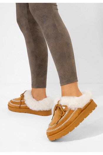 B T Shoes Camelové dámské dřeváky Leainia