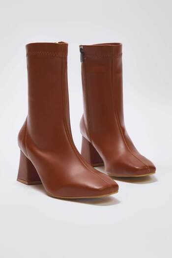 TRENDYOL SHOES Taba Stretch Damenstiefel mit Blockabsatz und Reißverschluss TAKAW26BO00002
