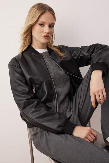 Trendyol Collection Černé tenké bundy z umělé kůže Regular Fit TWOAW26MO00084