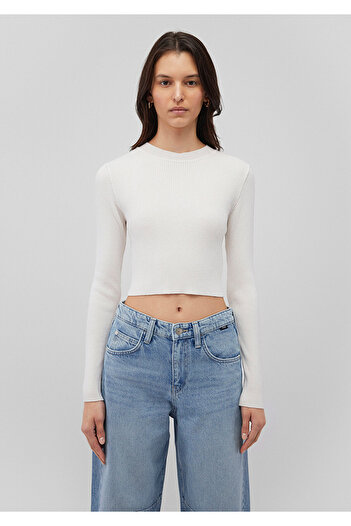 Mavi Bisiklet Yaka Beyaz Crop Kazak Fitted / Vücuda Oturan Kesim 1710518-70057