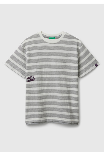 United Colors of Benetton Boy's Gray Striped Oversize T-Shirt with Text Detail on the Front and Logo Label on the Sleeve