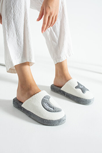 Moda Devrin Gray Crescent Star Winter Women's Slippers